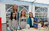Loppemarknad! fv Bjørg Ljusnes Sævareid (10) Emma Ljusnes Jensen (13), Elida Ljusnes Jensen (10) og Sofie Lundal Hustveit (9)