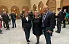 Lisa Marie Ness Klungland (Sp), Tove Elise Madland (Ap) og Terje Halleland (Frp), alle frå Vindafjord, på plass i vandrehallen på Stortinget. For dei to første er alt nytt, medan Halleland har éin periode bak seg. Foto: Privat