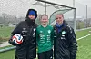 Frida Kvale Aursland (f.v.), Silje Markhus Hegerland og Julie Håheim koste seg på Jentefotballdagen. Foto: Jonas Sandsgård