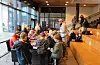 Mange møtte opp for å bygge Lego saman med Grzegorz Gorczynski (37) på den store Kinodagen FOTO: Morten Stene