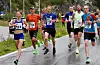 Maryna Novik (123) ligg godt an i løypa. Bak henne kjem Bjørn Ivar Svendsen (114), Tor Arne Sandvik (112), Nils Saltnes (113), Sindre Ekornrud (122) og Hans Christian Osaland (117). Foto: Grethe Hopland Ravn