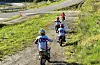 Ved motocross-skulen til NMK Vikedal Vikedal kan barn og unge få låna utstyr og testa ut sporten.Foto: Privat