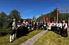 Vikedal: Korpset “Betre enn ingenting” sørga for korpsmusikk i toget og ved kyrkja. Foto: Elin Hundseid