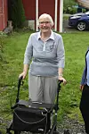 Rullatoren er ein god ven når Borghild Rullestad (86) skal ut på sin daglege spasertur.