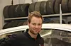 Bil på jobb og fritid. Daniel Holten (25) frå Vikedal satsar hardt mot NM i rallycross.Foto: Irene Mæland Haraldsen