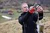 Jan Magne Staurland hadde mange gode tips om skjering av frukttre til medlemmene i Vindafjord hagelag. FOTO: RENATE SÆVAREID