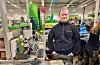 Torbjørn Sande og kollegaene på Bondekompaniet Etne har fått betre arbeidsforhold i butikken. FOTO: SVEIN-ERIK LARSEN